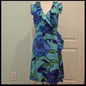 Kate Spade 100% Silk Wrap dress. Size 6.